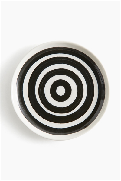 Керамическое блюдце с узором артикул 1258253001