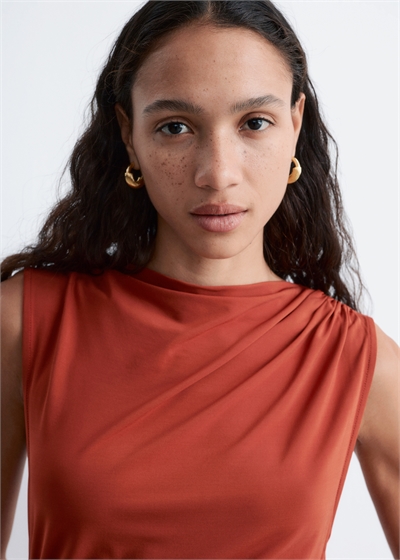 Серьги-кольца с рельефным узором артикул 1333962001