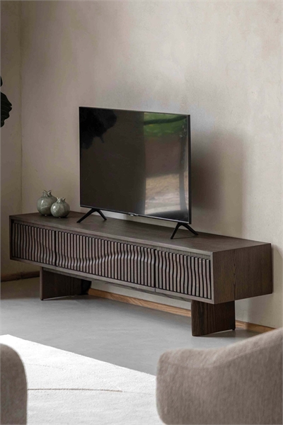 Деревянный шкаф для хранения носителей артикул 1360041001