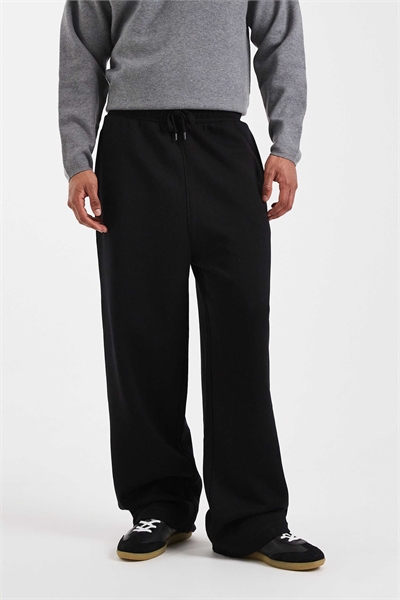 Джоггеры Essentials с широким кроем артикул 152863320