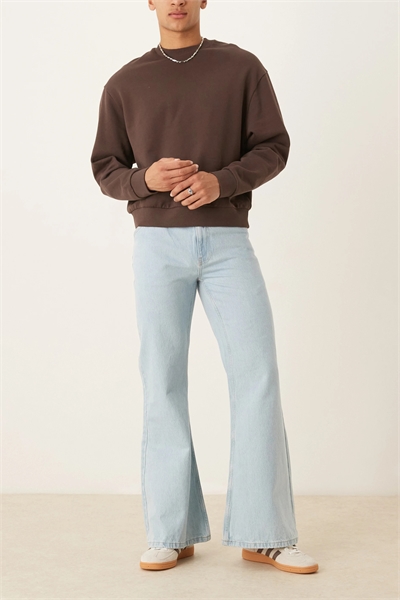 Джинсы с широкими расклешенными брючинами артикул 144206919