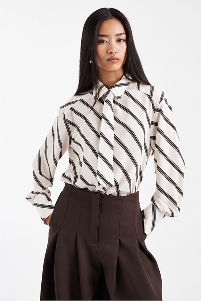 Шифоновая рубашка с галстуком артикул 150830409