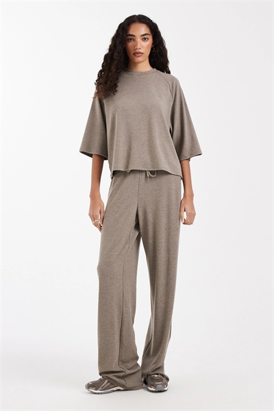 Брюки с широкими брючинами и мягкой текстурой co-ord артикул 153716178