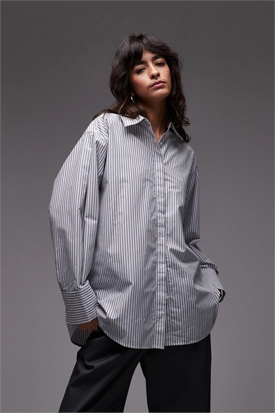 Рубашка свободного кроя с складками артикул 150987259