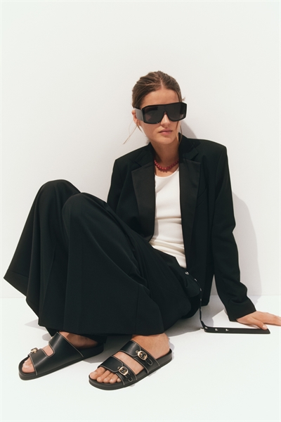 Сандалии артикул 1320645002