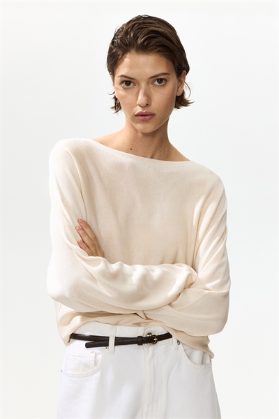 Свитер с лодочным вырезом артикул 1350471001