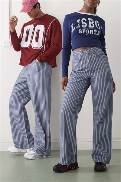 Джинсы свободного кроя унисекс артикул 143822032