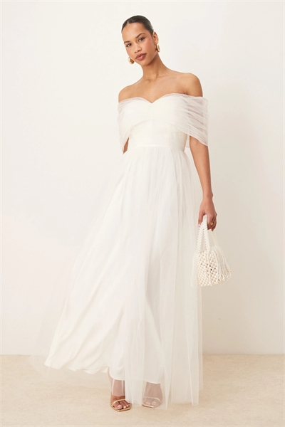 Макси-платье из тюля с открытыми плечами артикул 143241330