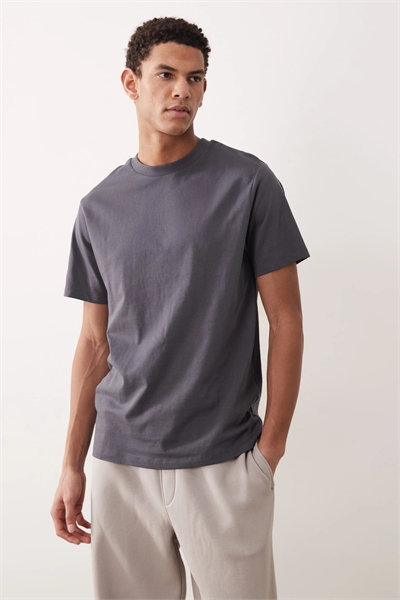 Футболка Essentials с прямым кроем артикул 151964877