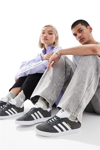 Кроссовки Gazelle артикул 127243525