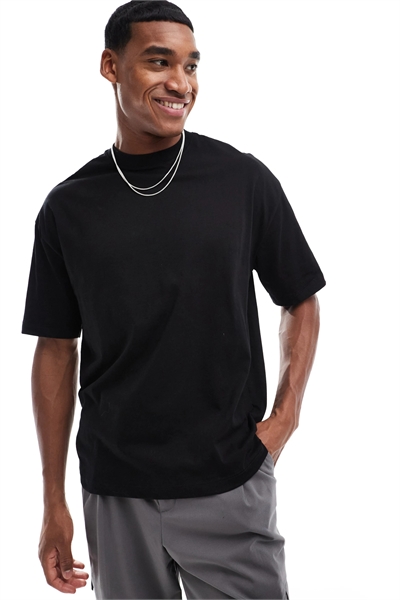 Футболка свободного кроя артикул 137152982