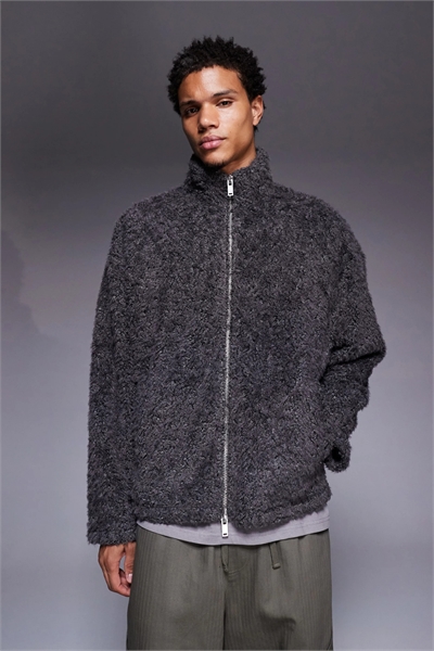 Свободная меховая толстовка с воротником-воронкой и застежкой-молнией артикул 146925112