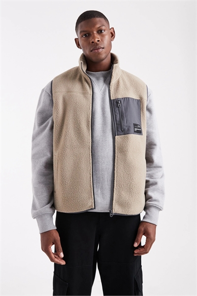 Флисовый жилет на молнии артикул 149999677