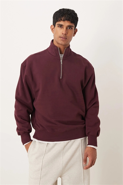 Свитшот премиум-класса с удлиненным кроем и четвертью молнии артикул 149442925