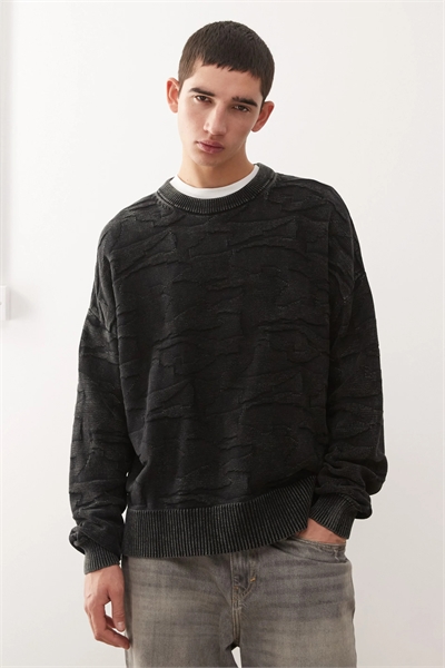 Свитер с прямого кроя и 3D-текстурой артикул 150034552