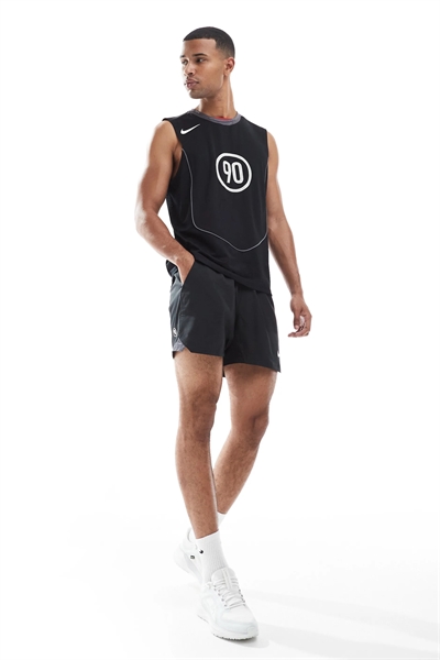 Футбольные шорты Nike T90 Dri-FIT артикул 142426899