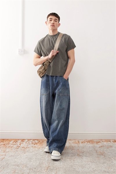 Облегающая укороченная футболка прямого кроя артикул 147011041