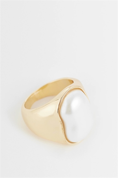 ASOS DESIGN Curve: яркое кольцо с искусственной пресноводной жемчужиной артикул 155475287