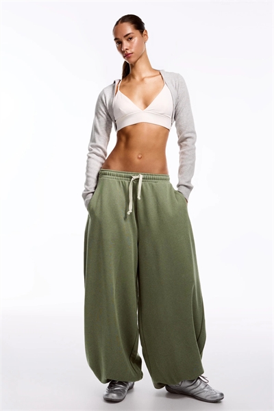 Брюки-балоны из плюша артикул 156586130