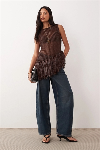 Топ-майка с асимметричным краем и открытой строчкой артикул 154954878