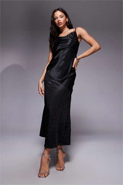 Платье-комбинация с открытыми плечами артикул 152831207