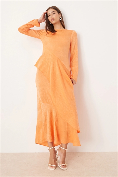 Макси-платье с воланами артикул 147691986