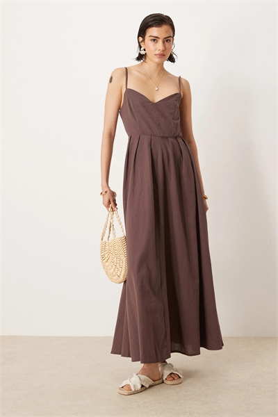 Макси-платье с корсетным лифом и вылепленной линией груди артикул 143240947