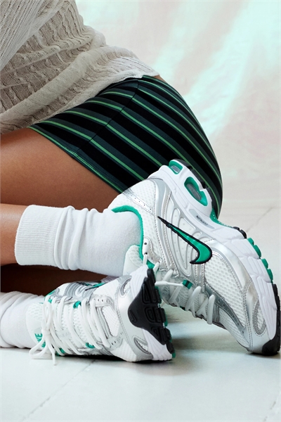 Кроссовки Air Max Moto 2K унисекс артикул 142394697