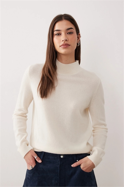 Свитер премиум-класса с высоким воротником артикул 154056016