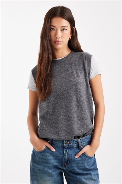 Жилет из длинновязного трикотажа артикул 149660795