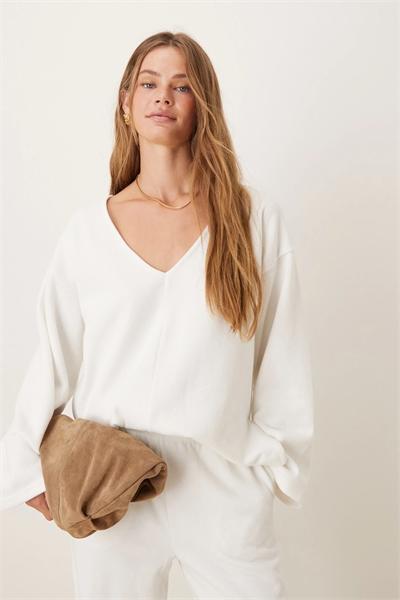 Свитер с широким V-образным вырезом спереди из сверхмягкой ткани co-ord артикул 147664837