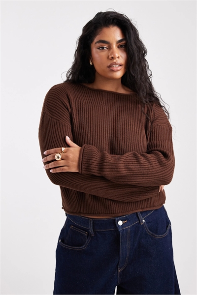 ASOS DESIGN Curve: свитер прямого кроя с круглым вырезом и ребристой отделкой с закатанными краями артикул 143020264