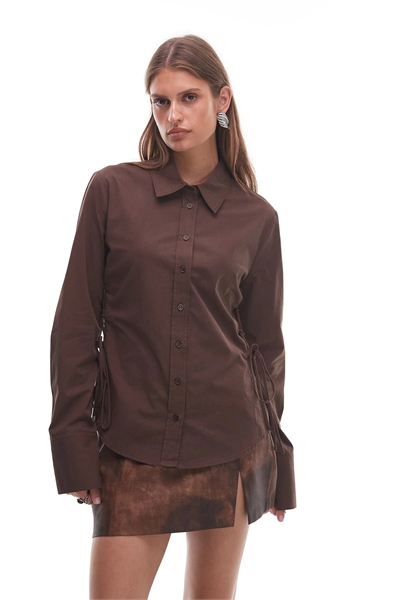 Рубашка с завязками на воротнике артикул 150228386