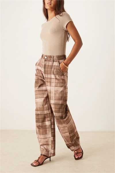 Брюки с отваленными штанинами артикул 147199487