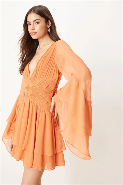 ASOS DESIGN: Мини-платье длинного кроя с воланами и плетеными вставками артикул 145397778