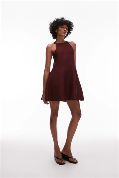 Мини-платье с зауженным верхом и расклешенной юбкой артикул 145954092