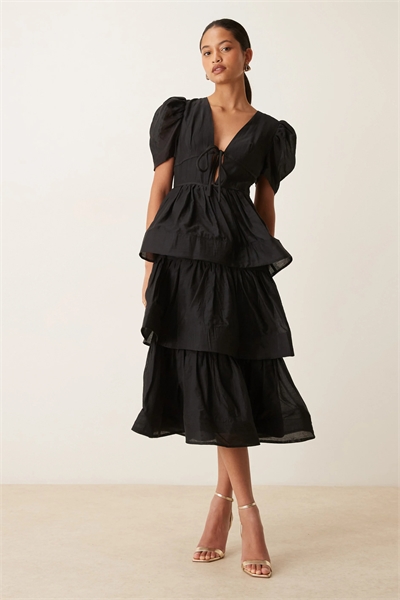 Макси-платье с воланами и завязкой спереди артикул 155327081