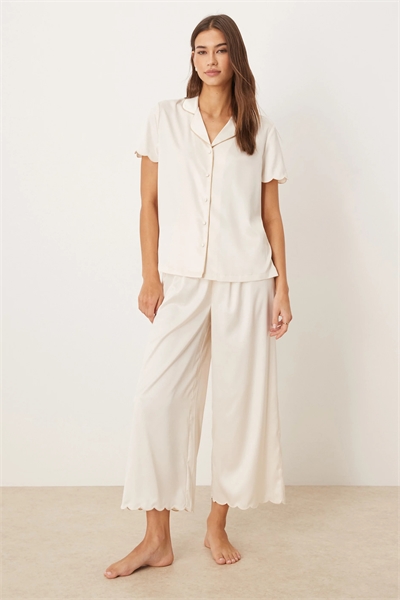 Комплект ночного белья для невест с волнистой планкой на пуговицах, длиной до середины икры артикул 153021045