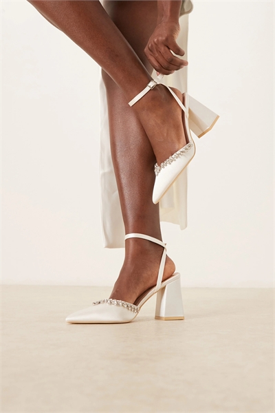 Свадебные туфли Rubinaa с украшениями и каблуком-блок артикул 149858056