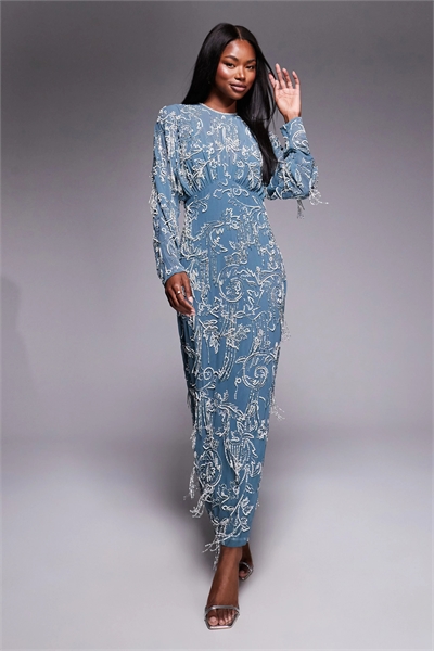 Макси-платье с длинными рукавами, полностью украшенное бахромой артикул 144013429