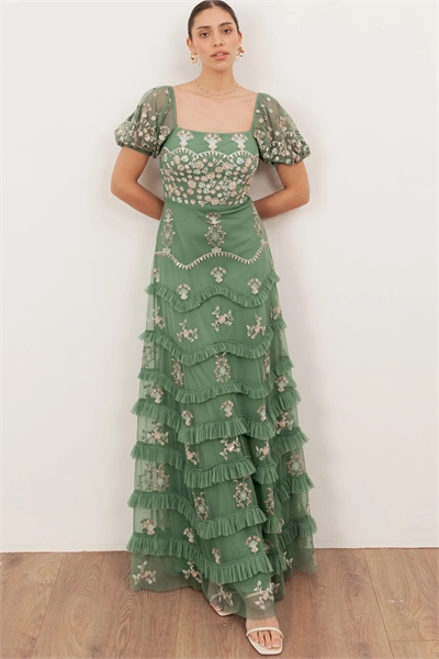 Макси-платье с квадратным вырезом и рукавами-буффами, украшенное вышивкой артикул 154754393