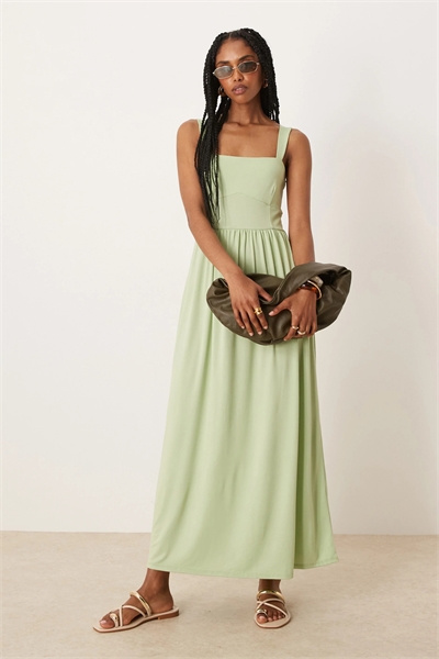 Платье средней длины с квадратным вырезом артикул 147856717