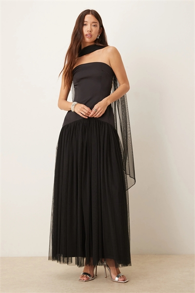 Макси-платье-бандаж из тюля с заниженной талией и шарфом артикул 151633160