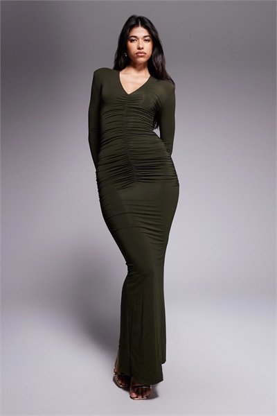 Макси-платье от Drew с лепными элементами, плечевыми вставками, имитирующими «вторую кожу», глубоким вырезом и рюшами артикул 149852513