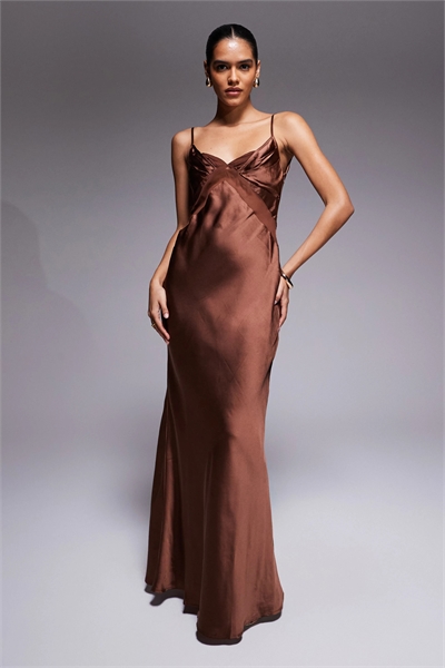 Макси-платье с вставками на груди из смеси атласа и шифона артикул 147665445