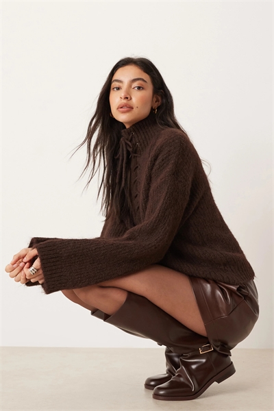 Свитер с воротником-воронкой и отделкой в виде галстука из высококачественной шениль артикул 151450550