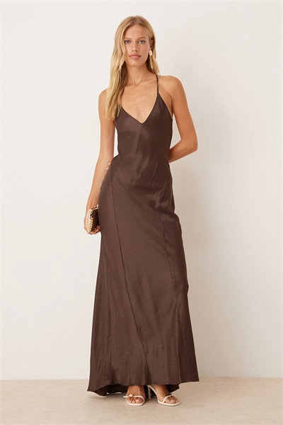 Макси-платье с атласными швами артикул 150007942