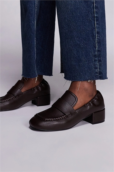 Лоферы Kelsy на блочном каблуке артикул 149140495