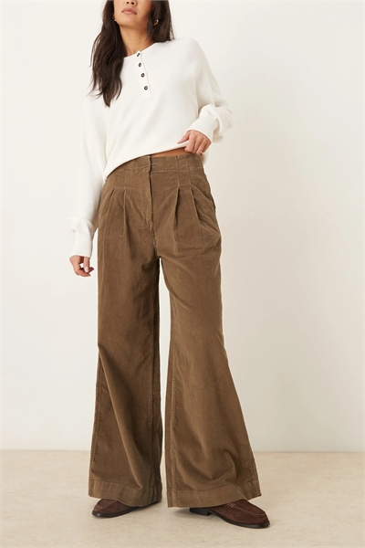 Брюки из вельвета с широкими штанинами и складками спереди артикул 150777027