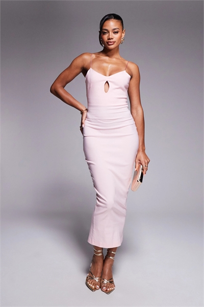 Платье-миди облегающего кроя на бретелях артикул 147067365